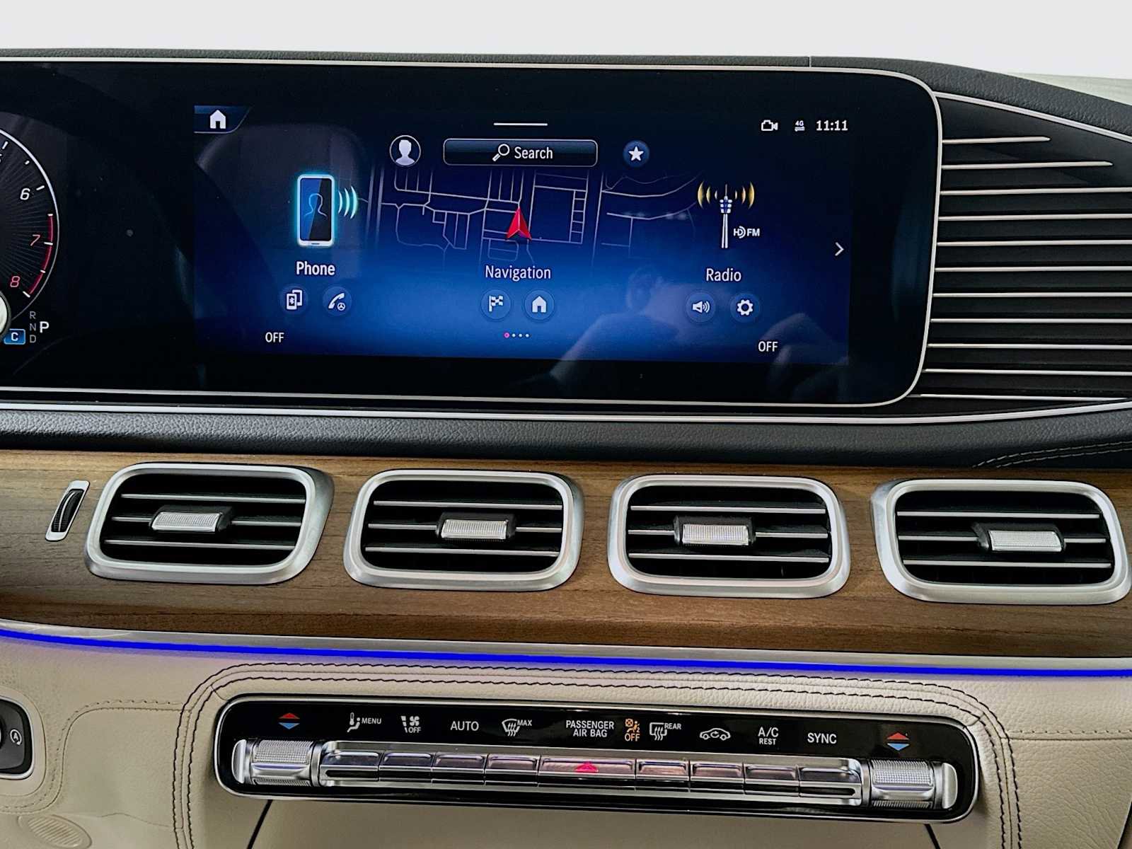 Used 2024 Mercedes-Benz GLS 580 4MATIC image 17