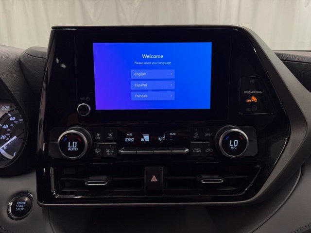 Used 2023 Toyota Highlander L FWD image 15