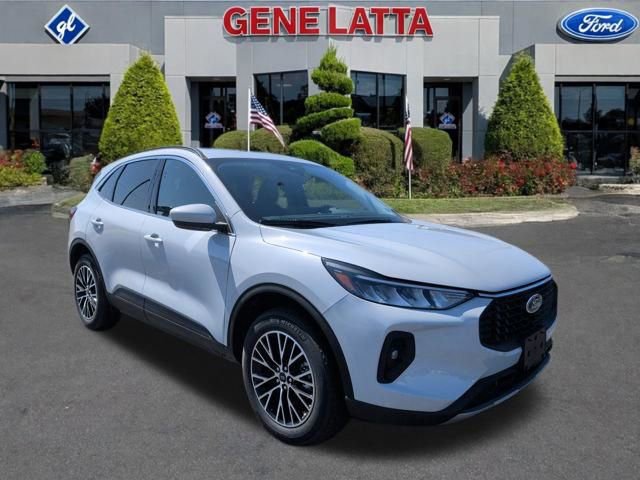 New 2026 Ford Escape SE image 1