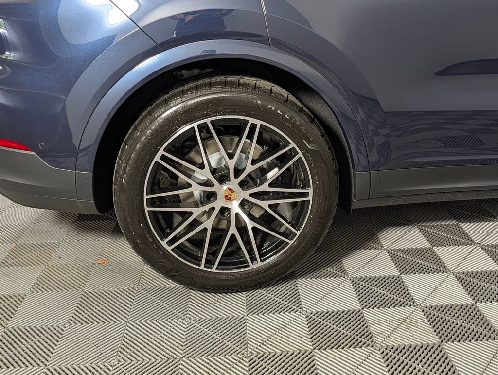 New 2026 Porsche Cayenne AWD/4WD image 13