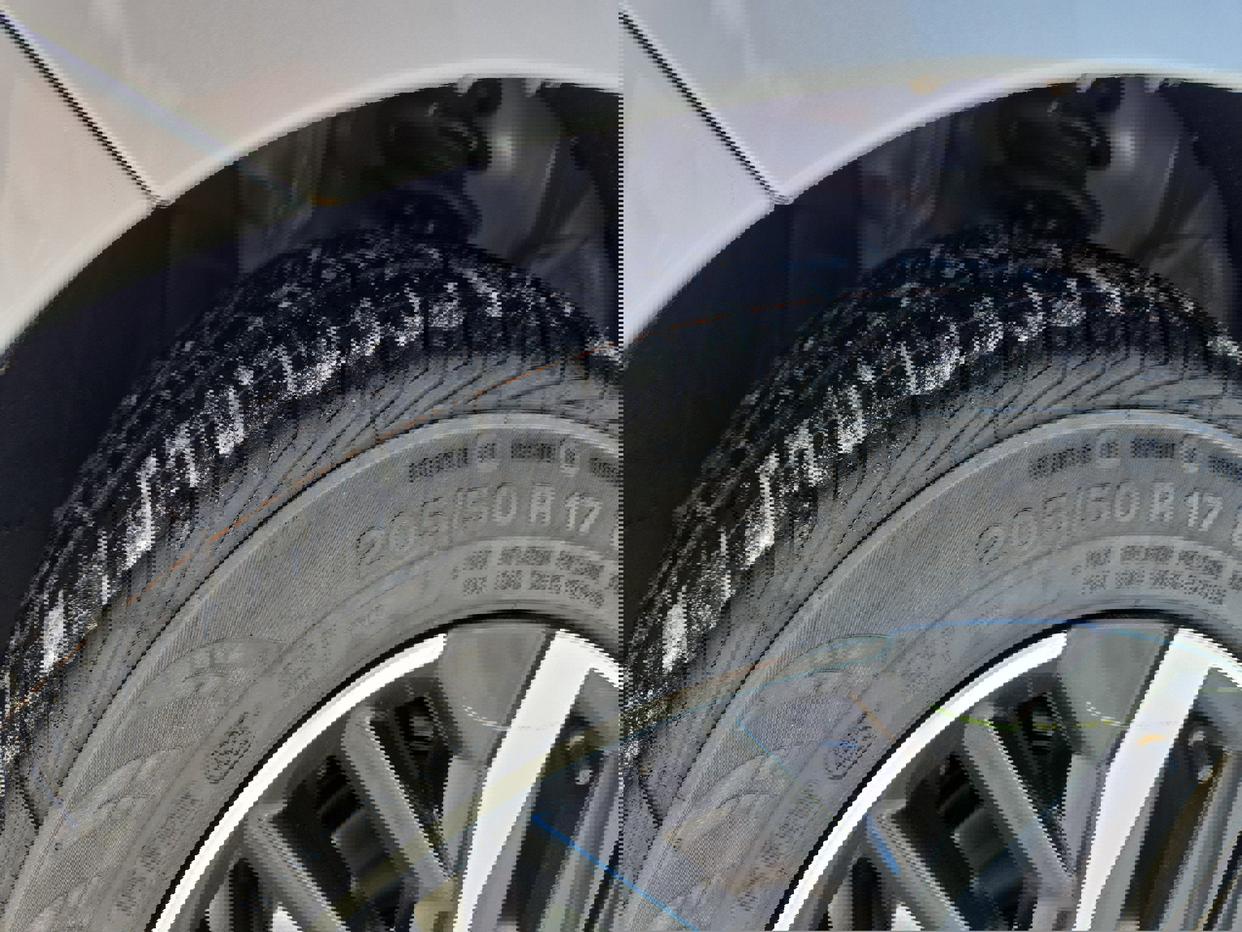 New 2025 Nissan Versa SR w/ Trunk Package image 12