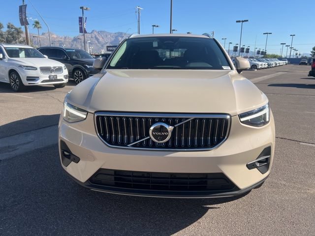 Certified 2025 Volvo XC40 B5 Ultra w/ Climate Package AWD/4WD image 9