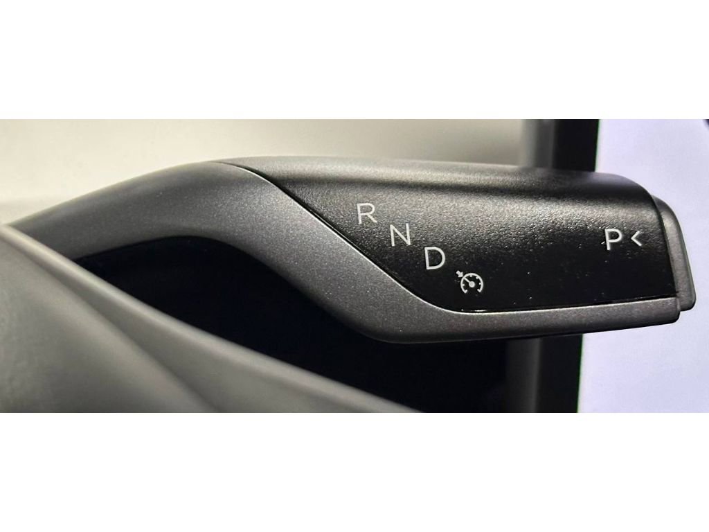 Used 2023 Tesla Model Y Long Range image 29