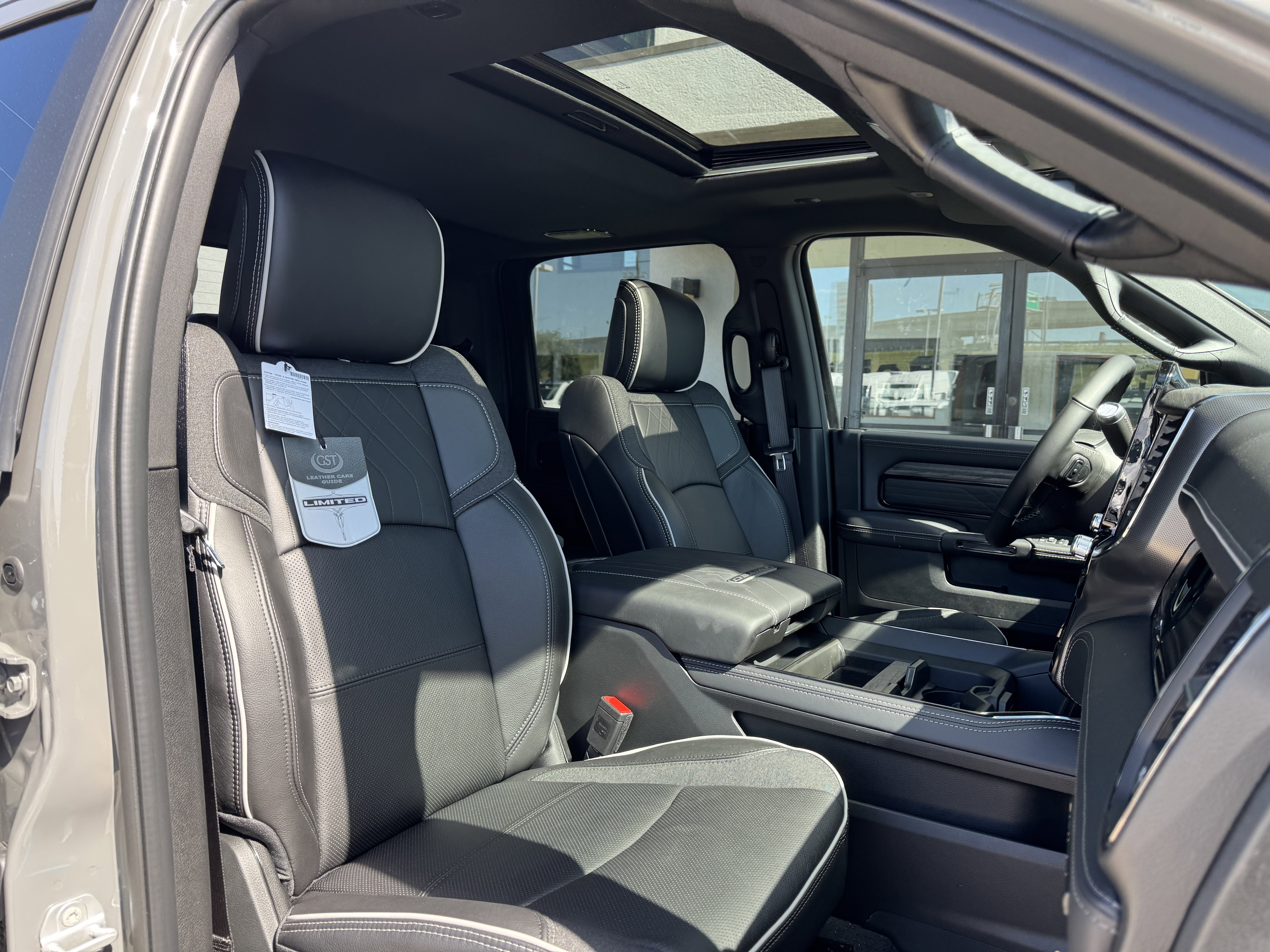 New 2026 RAM 2500 Limited image 24