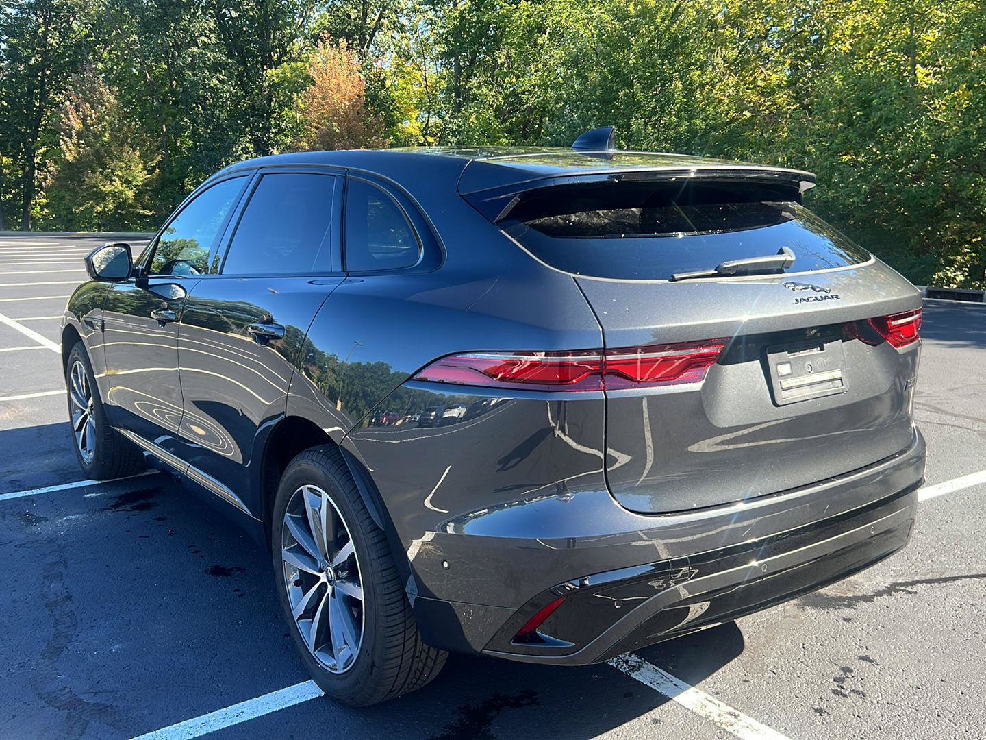 Certified 2026 Jaguar F-PACE R-Dynamic S AWD/4WD image 3