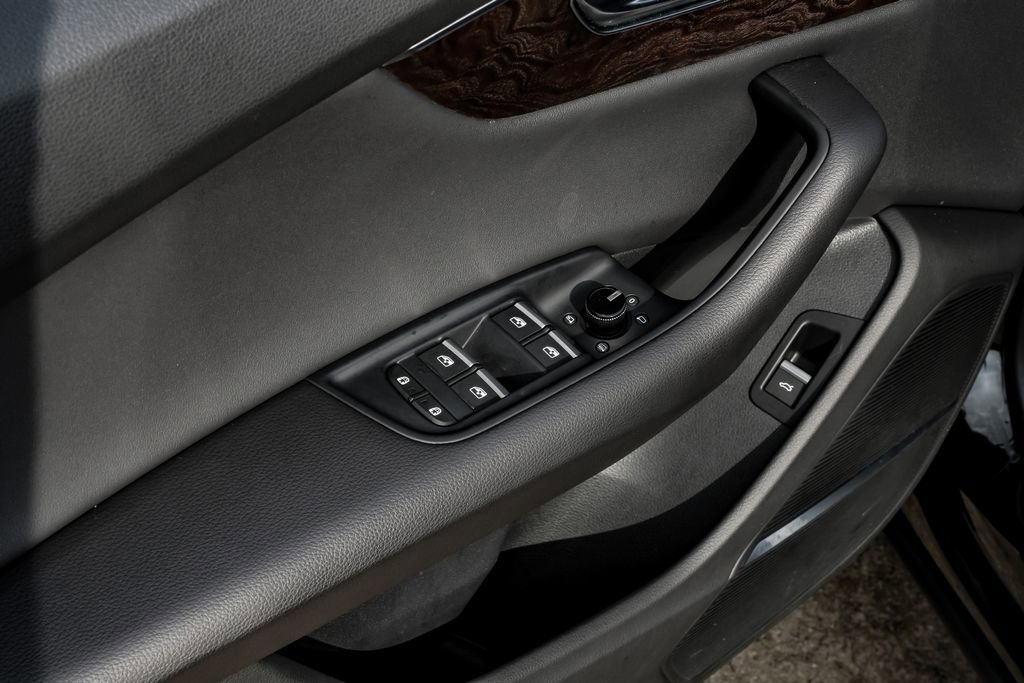 Used 2022 Audi Q8 Premium Plus image 42