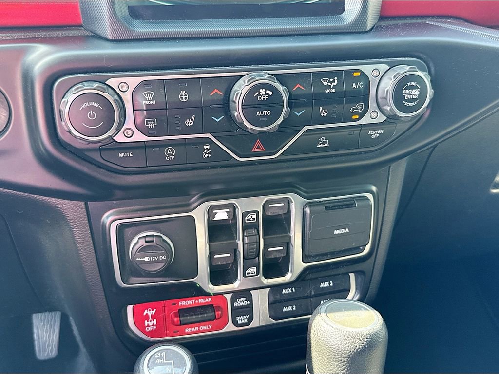 Used 2022 Jeep Wrangler Unlimited Rubicon w/ Steel Bumper Group image 18