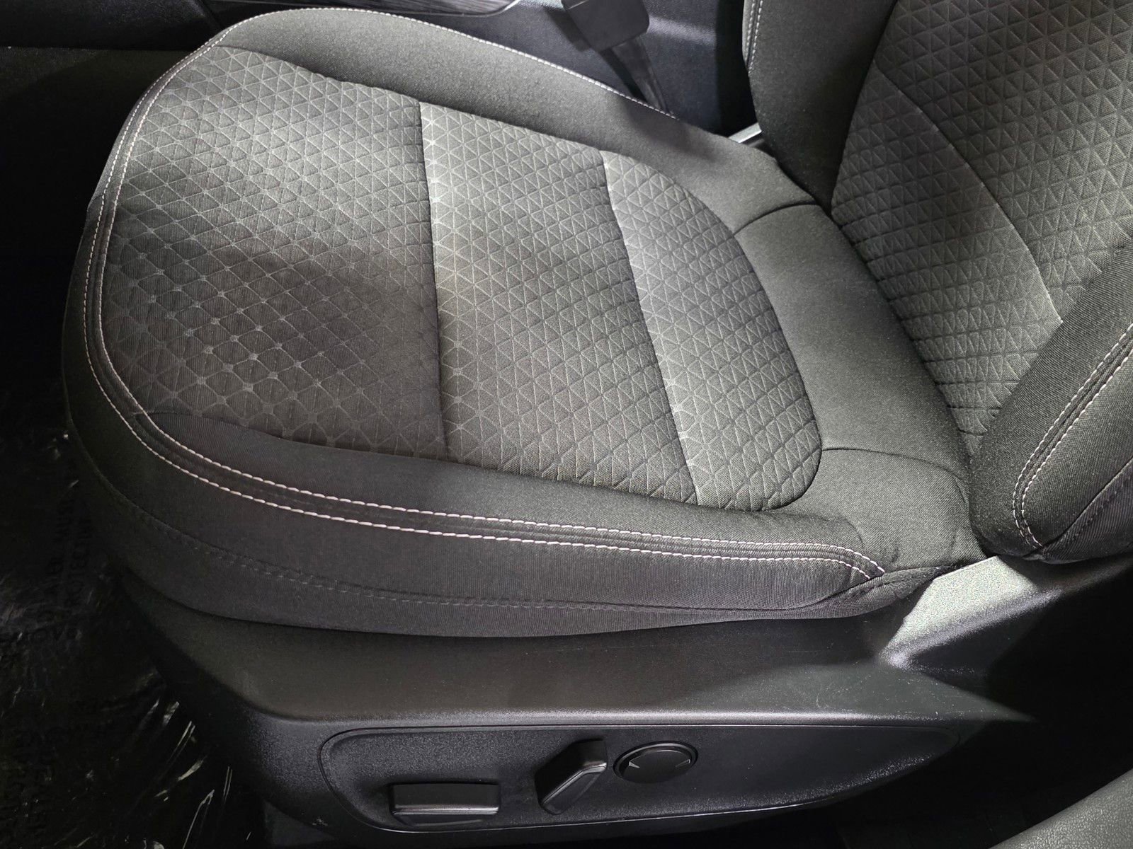 Used 2023 Ford Escape Active image 23