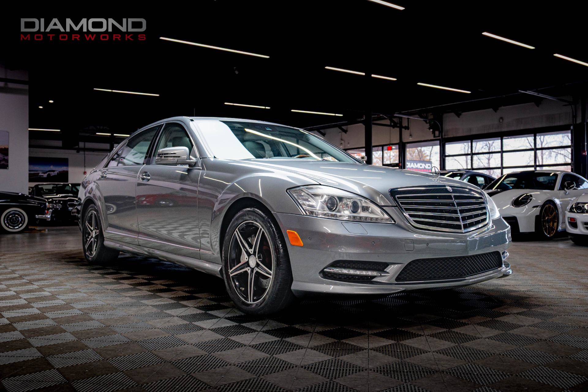 Used 2011 Mercedes-Benz S 550 image 3