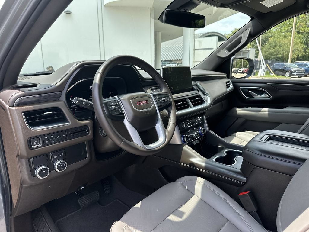 Certified 2022 GMC Yukon XL SLT w/ SLT Luxury Package RWD image 10
