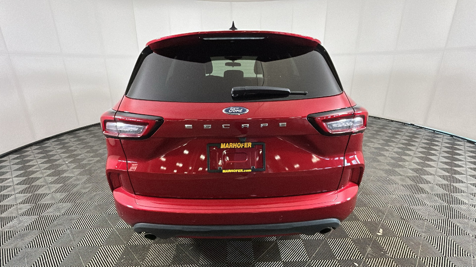 Used 2024 Ford Escape ST-Line w/ Tech Pack #1 FWD image 4