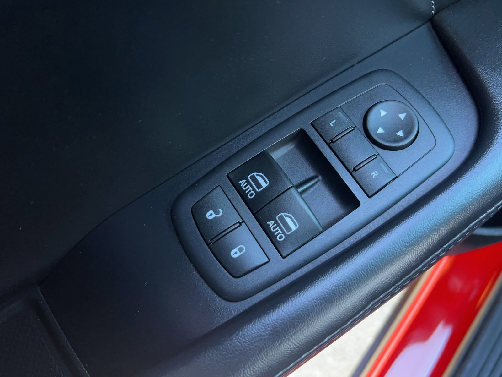 Used 2016 Dodge Challenger R/T Scat Pack w/ Leather Interior Group RWD image 25