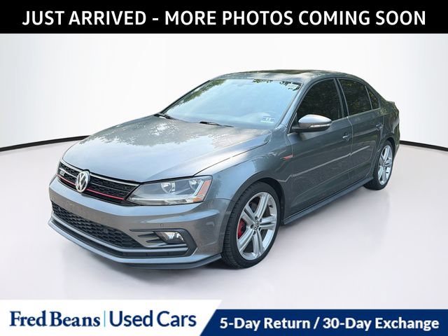 Used 2017 Volkswagen Jetta GLI FWD image 2