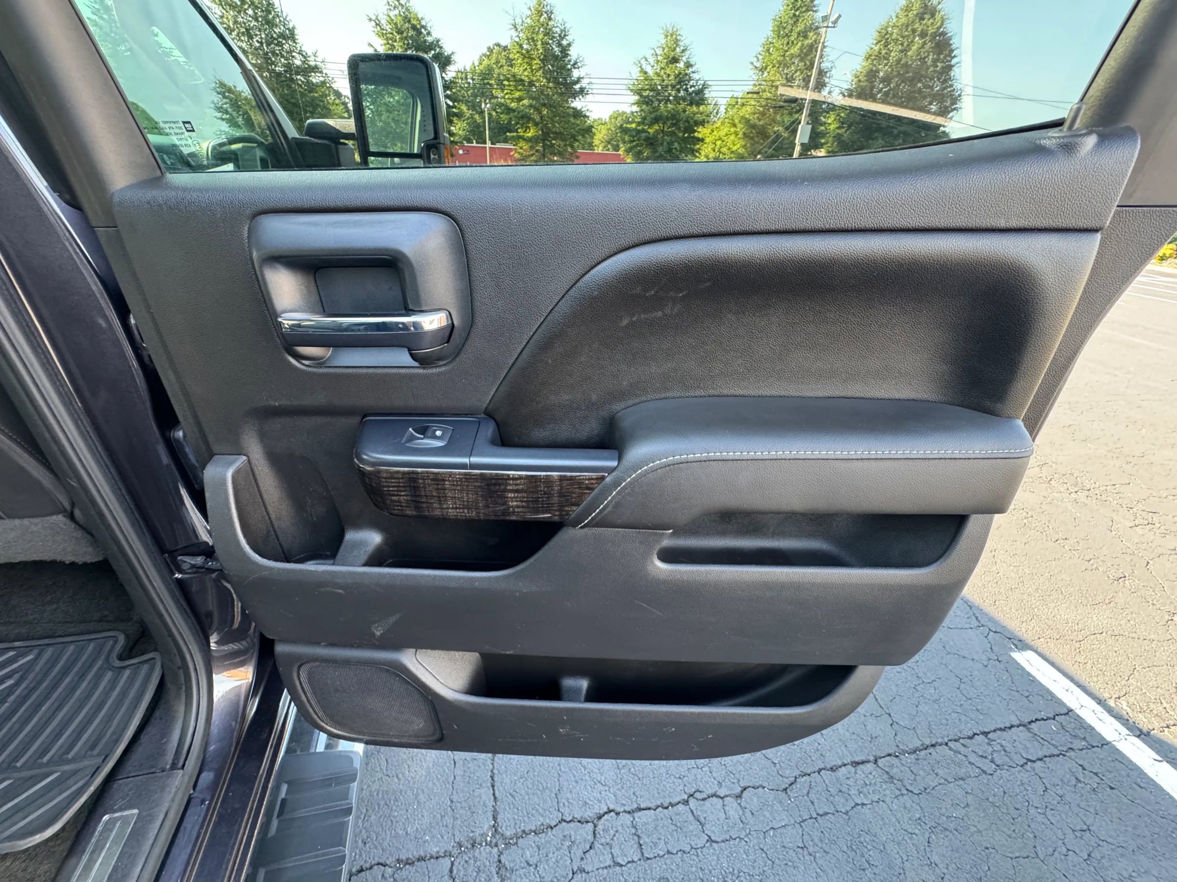 Used 2016 GMC Sierra 3500 Denali w/ Duramax Plus Package image 21