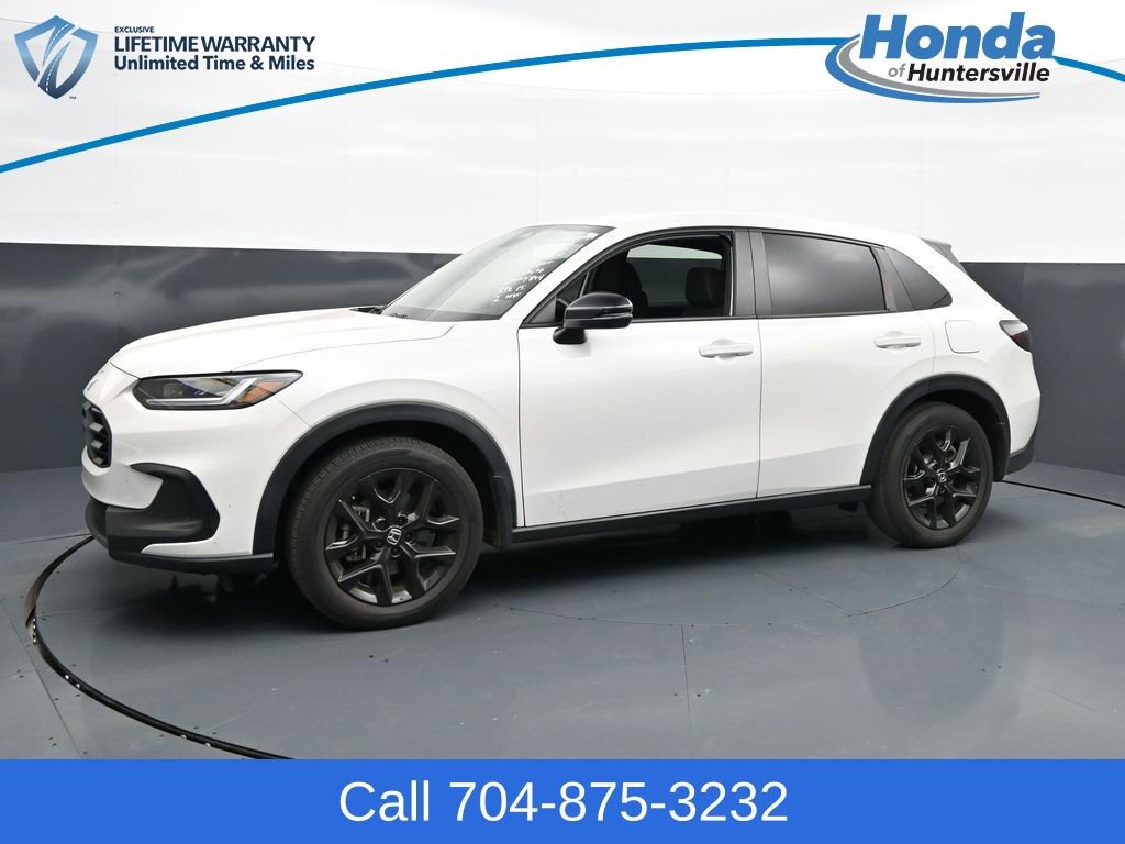 Used 2023 Honda HR-V Sport image 3
