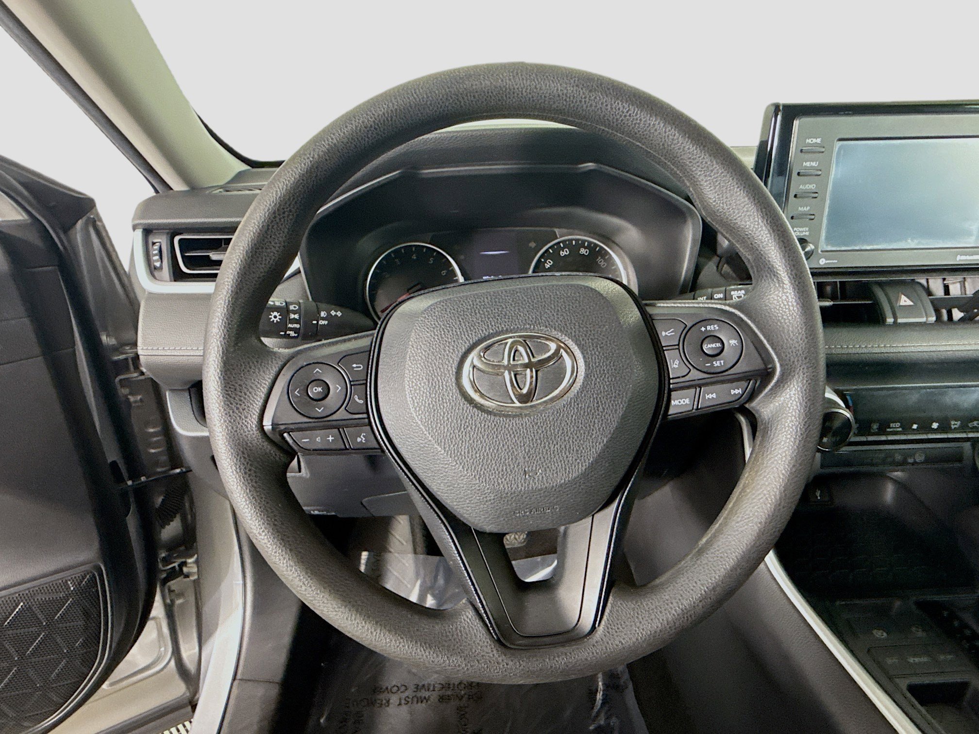 Used 2020 Toyota RAV4 XLE image 13