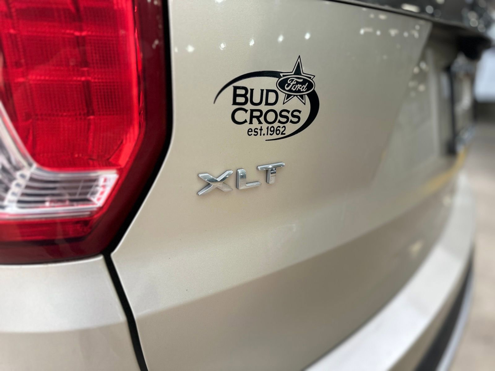 Used 2017 Ford Explorer XLT w/ Equipment Group 202A image 15