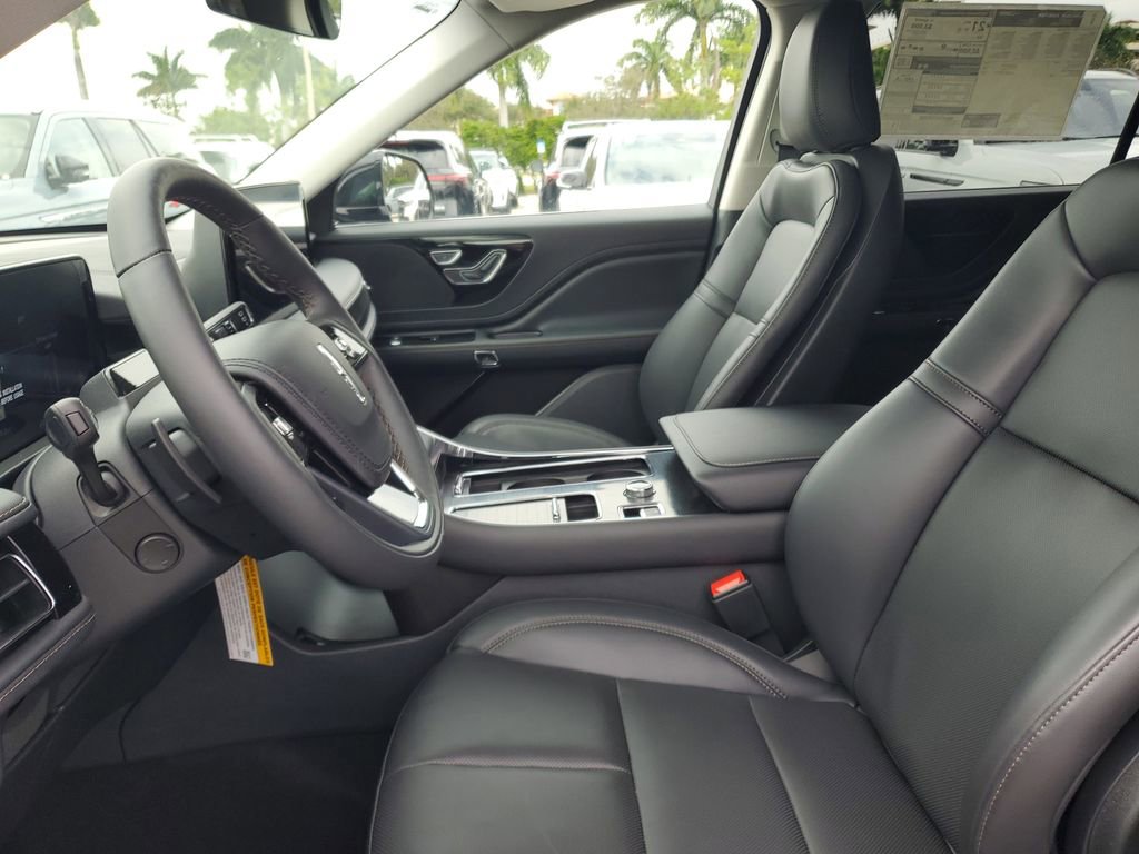 New 2025 Lincoln Aviator 2WD image 21