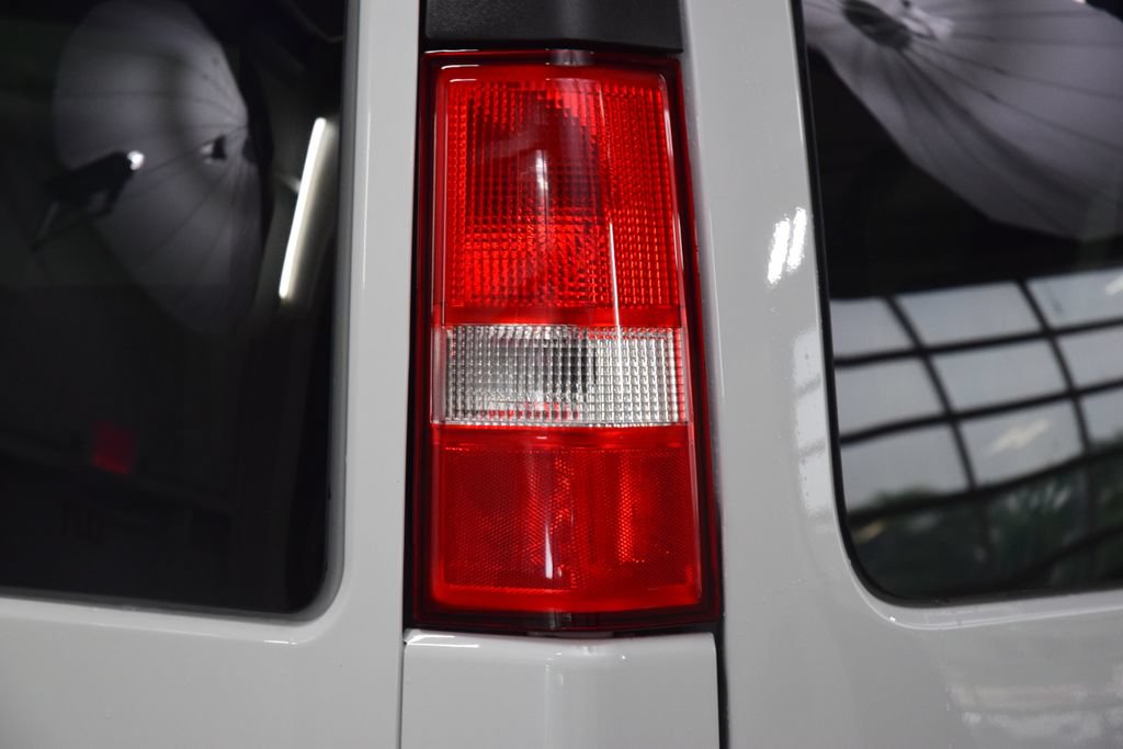 Used 2024 Chevrolet Express 3500 LT w/ LT Preferred Equipment Group RWD image 12