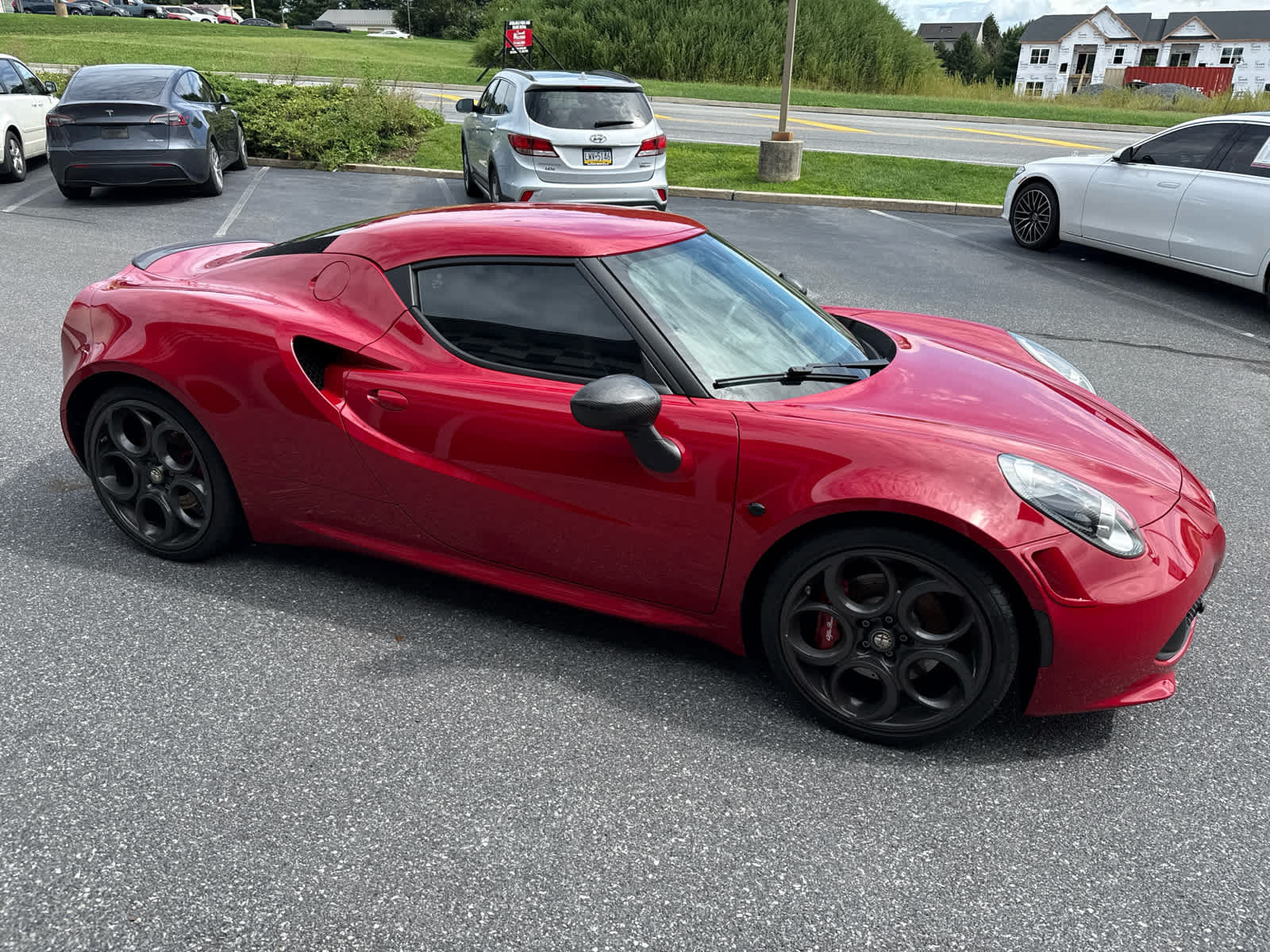 Used 2015 Alfa Romeo 4C Launch Edition w/ Convenience Group RWD image 5