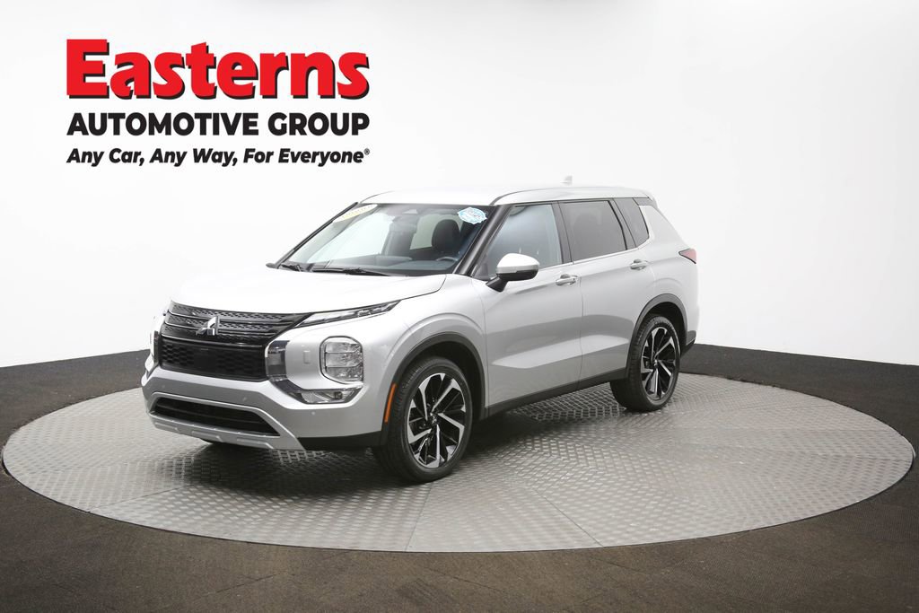 Used 2024 Mitsubishi Outlander SE image 54