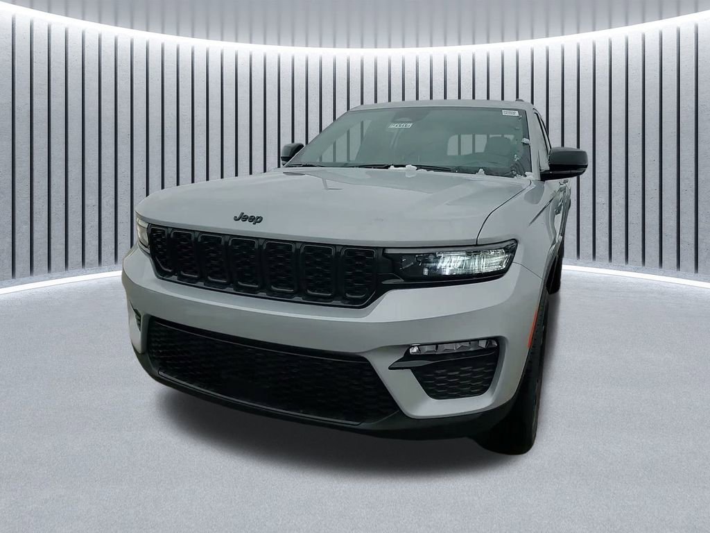 New 2025 Jeep Grand Cherokee Limited w/ Black Appearance Package image 21