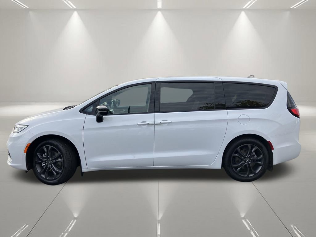 New 2026 Chrysler Pacifica Select image 13