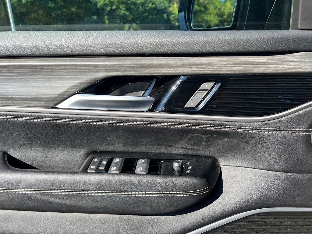 Used 2024 Jeep Wagoneer Series III image 10