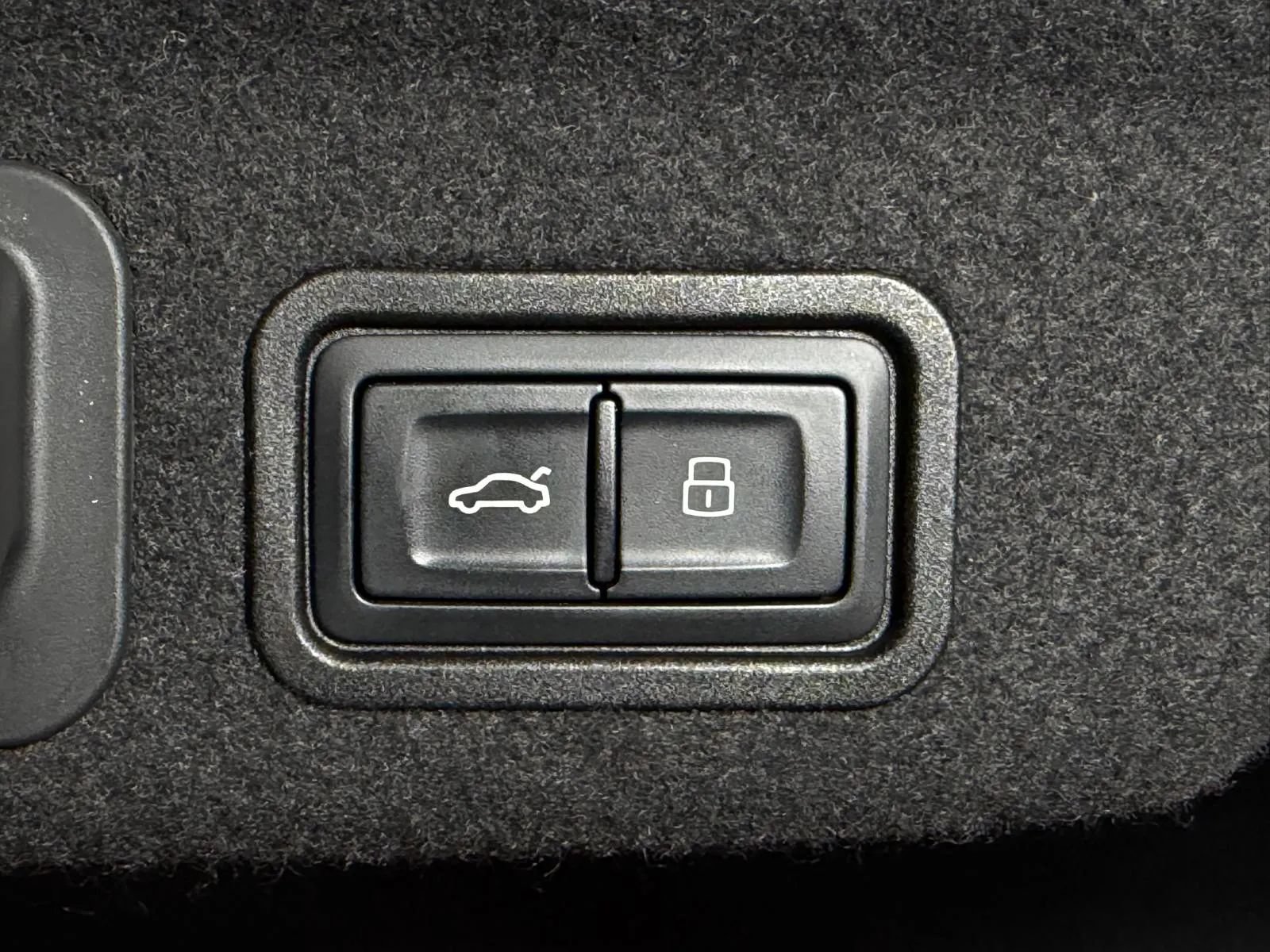 Used 2015 Audi A8 L 3.0T w/ Premium Package AWD/4WD image 15