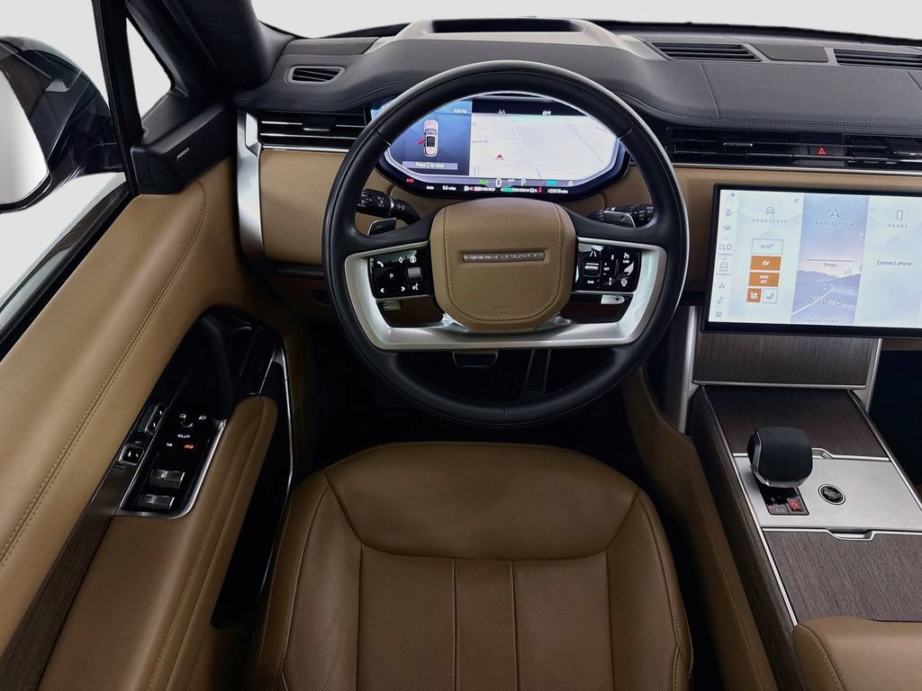Used 2025 Land Rover Range Rover SE AWD/4WD image 10