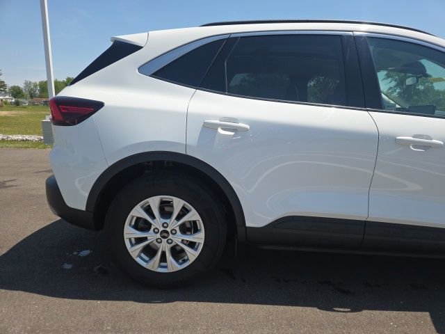 Used 2023 Ford Escape Active w/ Tech Pack #1 FWD image 7