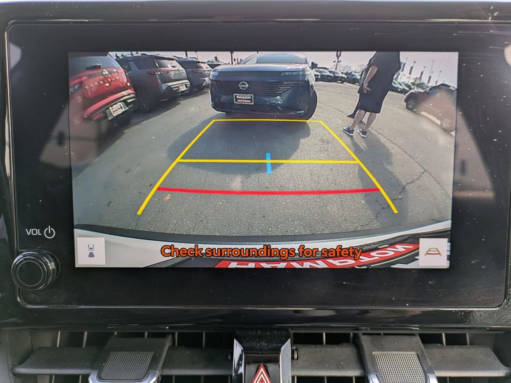Used 2024 Toyota Corolla Cross XLE image 37