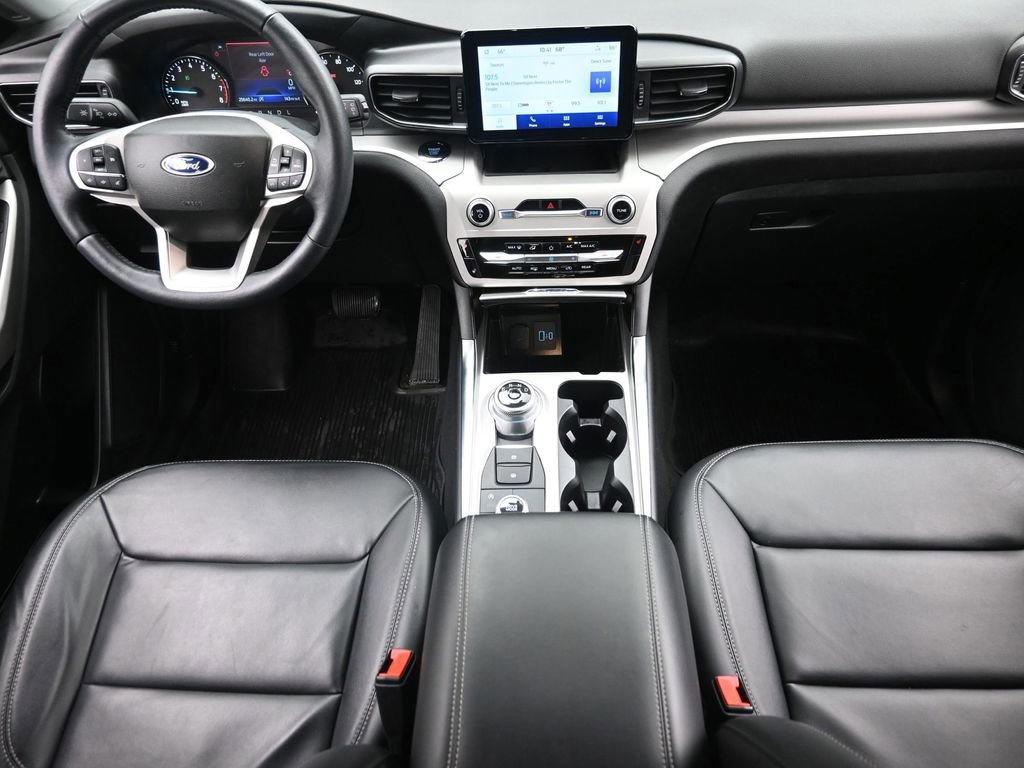 Used 2023 Ford Explorer XLT w/ Equipment Group 202A image 13