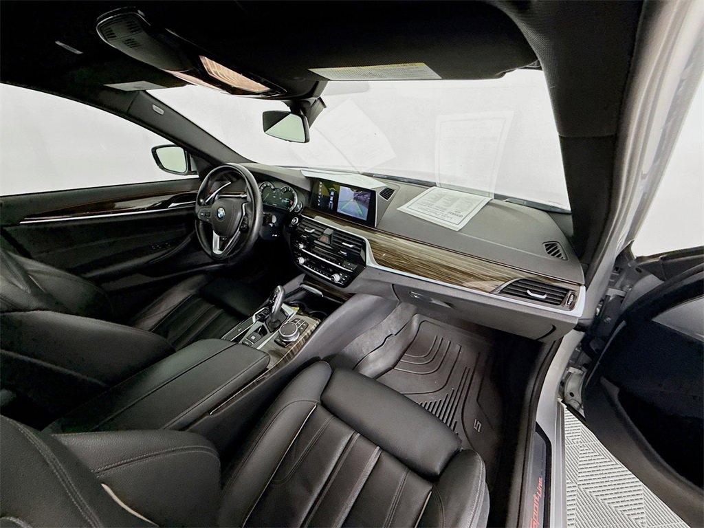 Used 2018 BMW 530i xDrive image 30