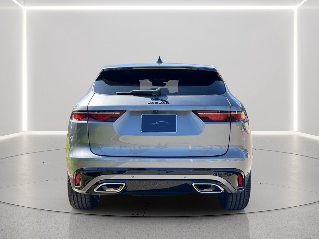 Used 2025 Jaguar F-PACE R-Dynamic S AWD/4WD image 9