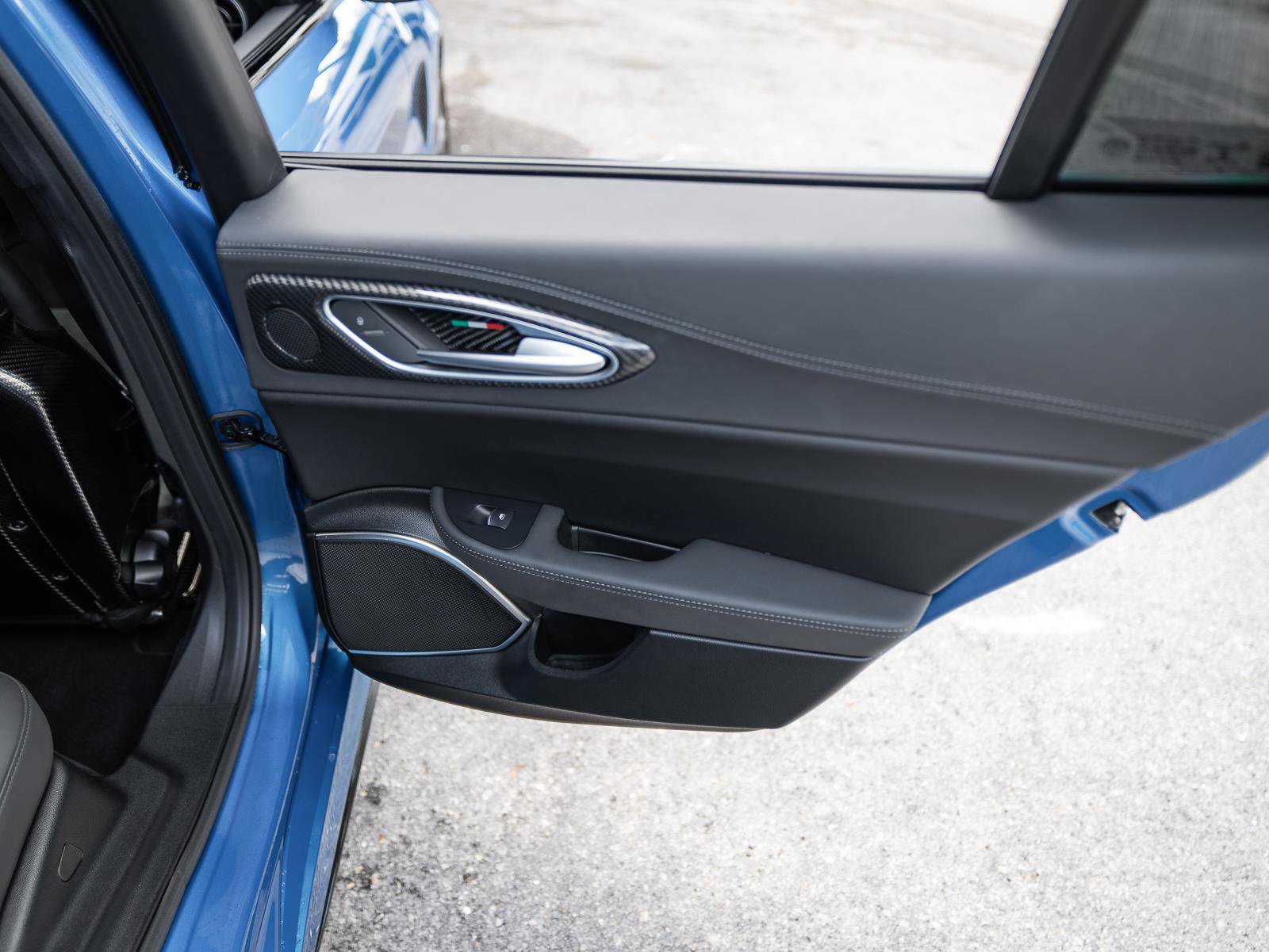 Used 2023 Alfa Romeo Giulia Quadrifoglio image 40