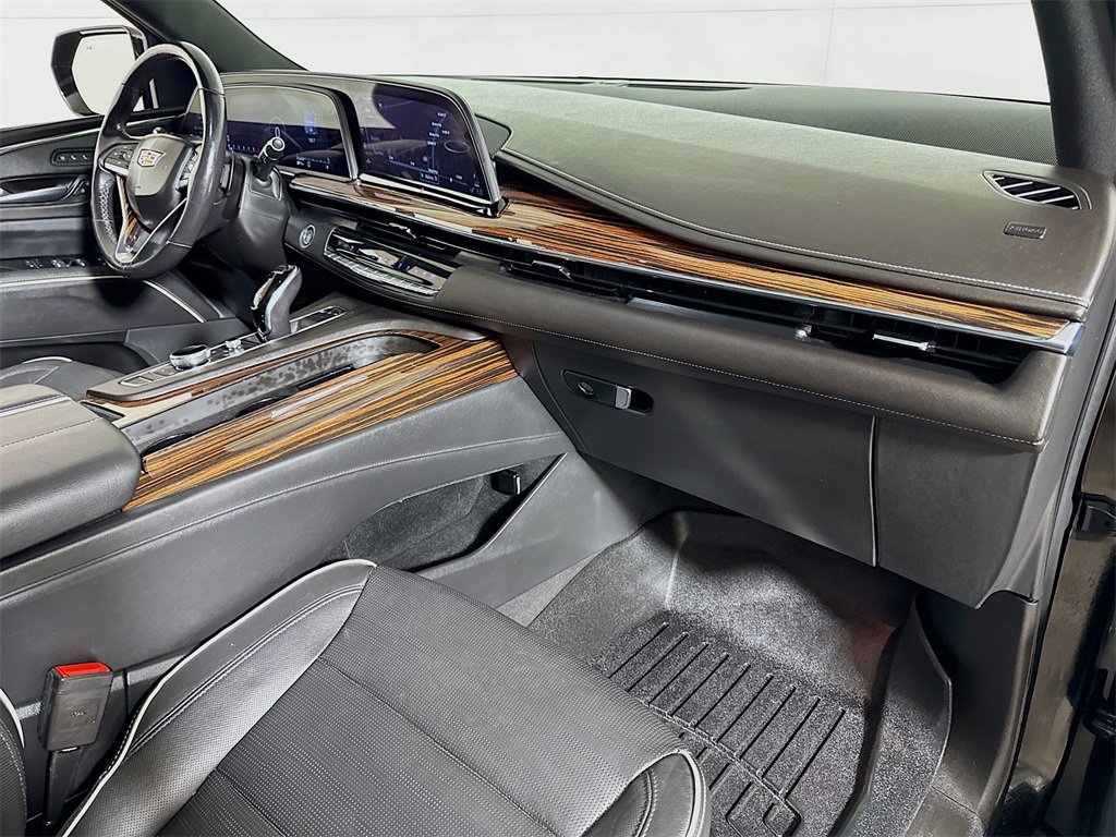 Used 2021 Cadillac Escalade ESV Premium Luxury image 30