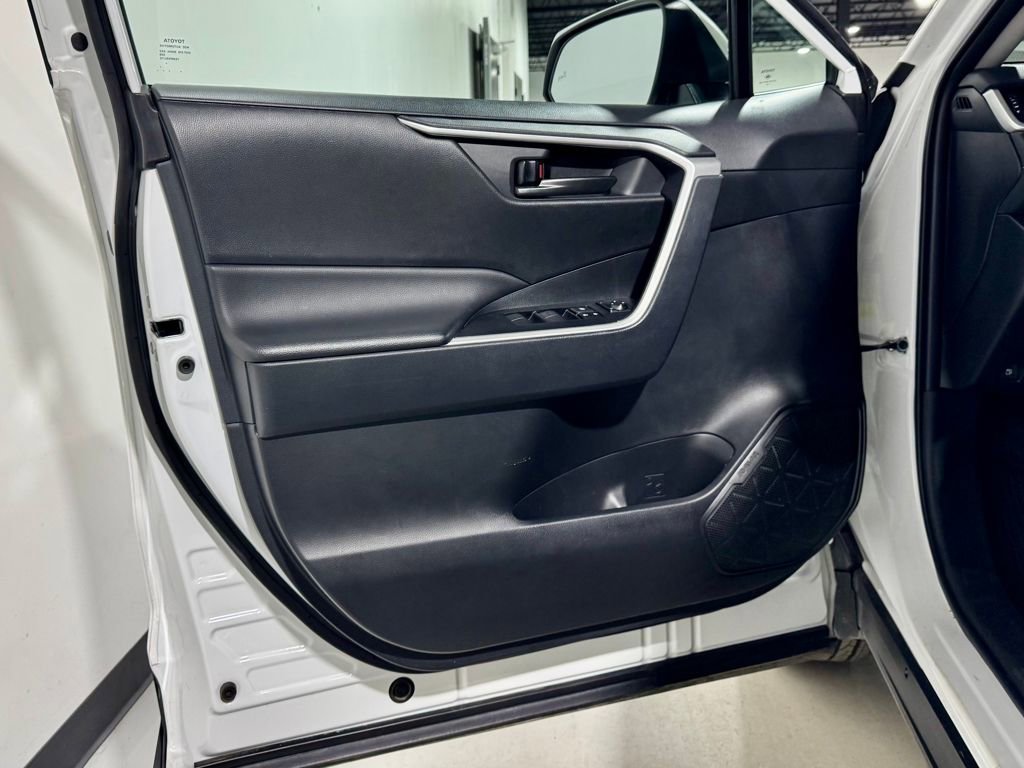 Used 2024 Toyota RAV4 LE image 13