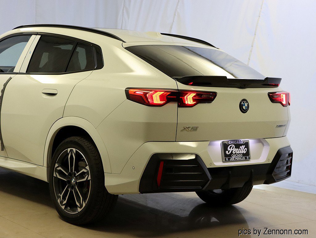 Used 2026 BMW X2 xDrive28i w/ M Sport Package AWD/4WD image 8