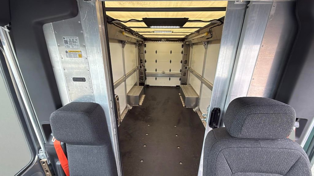 Used 2024 Chevrolet Brightdrop 600 w/ Commercial Equipment Package image 27