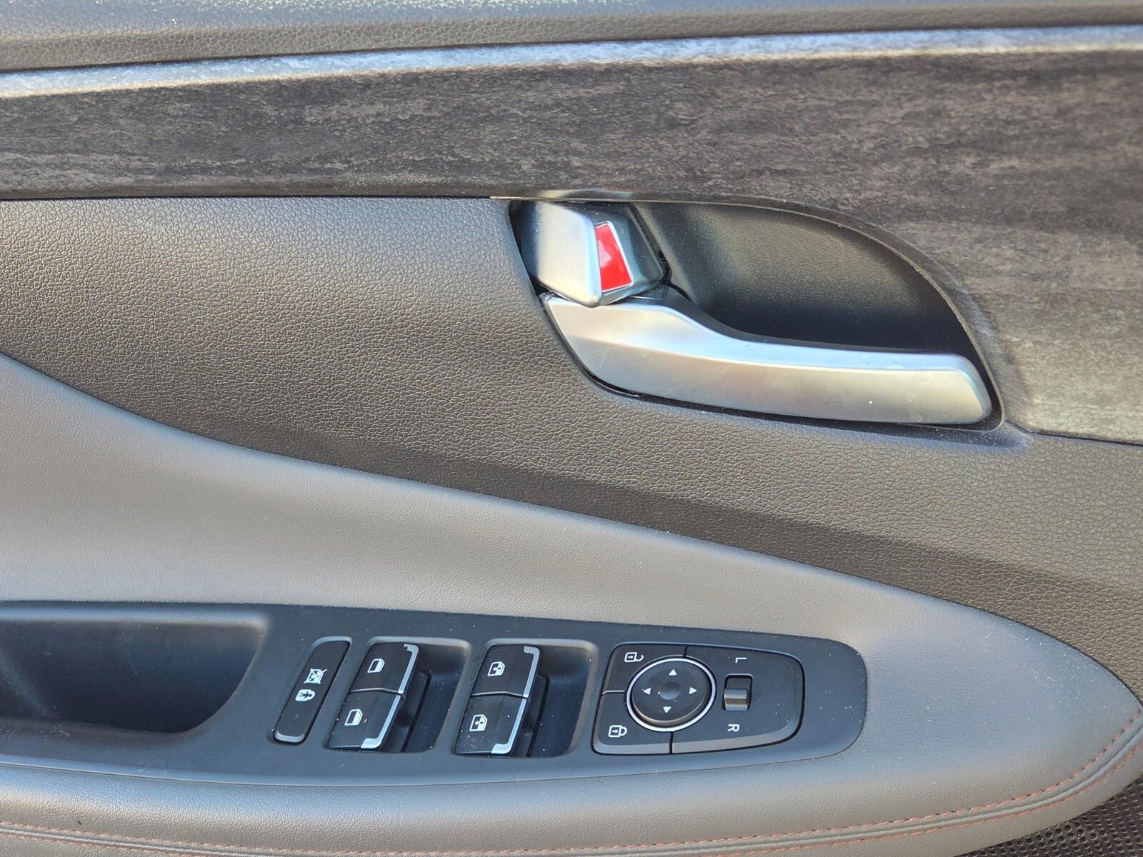 Used 2020 Hyundai Santa Fe SEL image 31