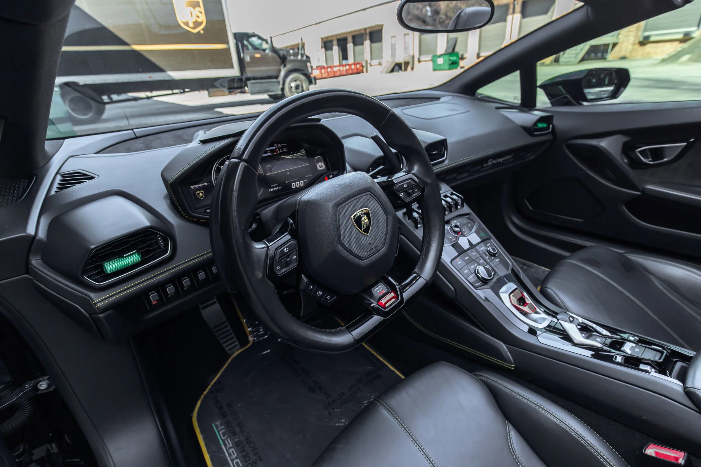 Used 2017 Lamborghini Huracan LP 610-4 image 39