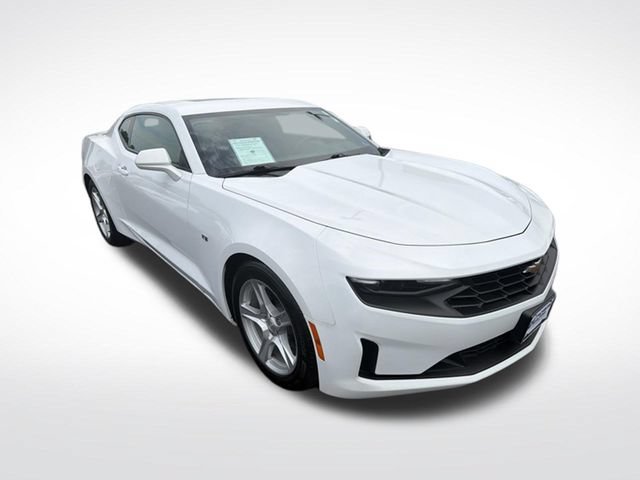 Used 2023 Chevrolet Camaro LT RWD image 9