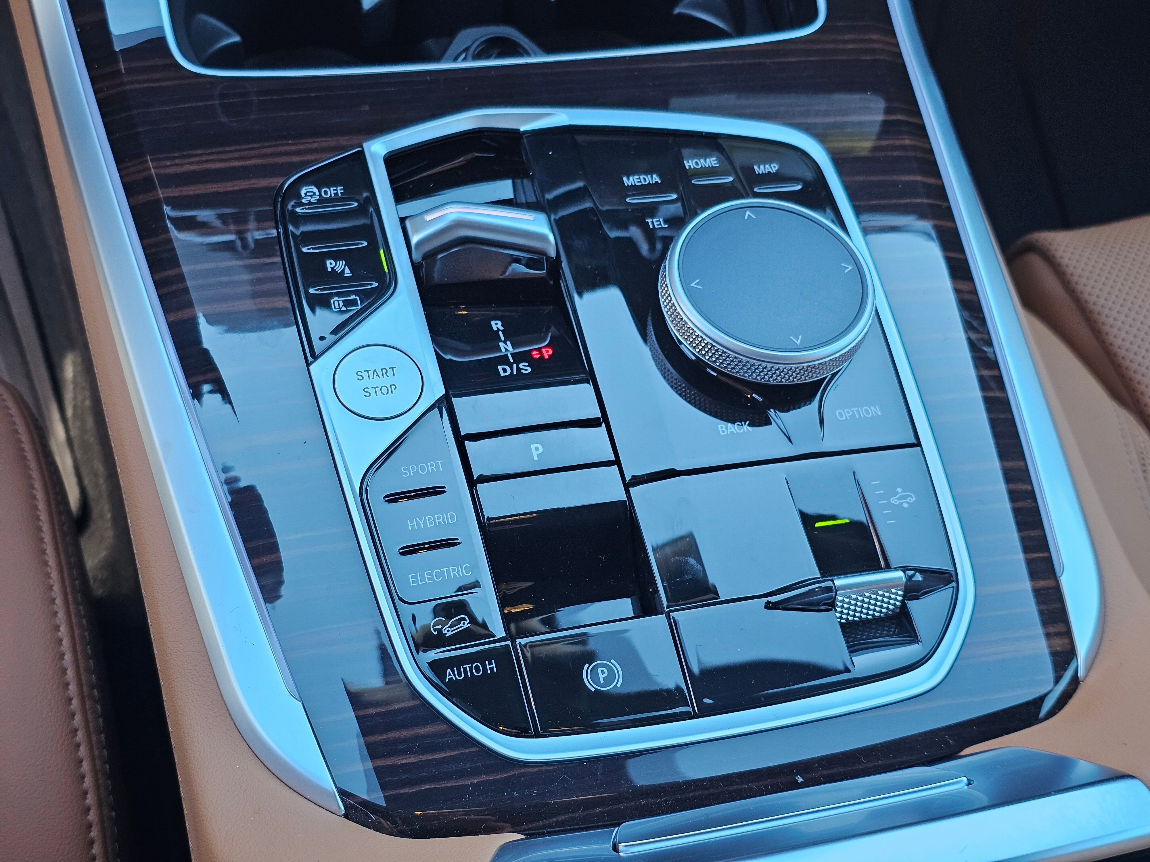 New 2026 BMW X5 xDrive50e image 23