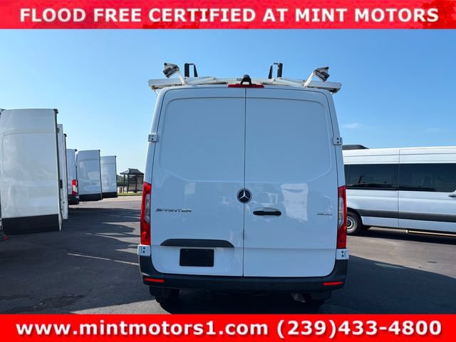 Used 2020 Mercedes-Benz Sprinter 1500 w/ Driver Convenience Package image 17
