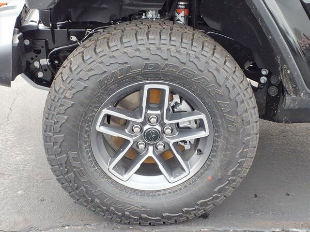New 2026 Jeep Gladiator Mojave w/ Safety Group image 21