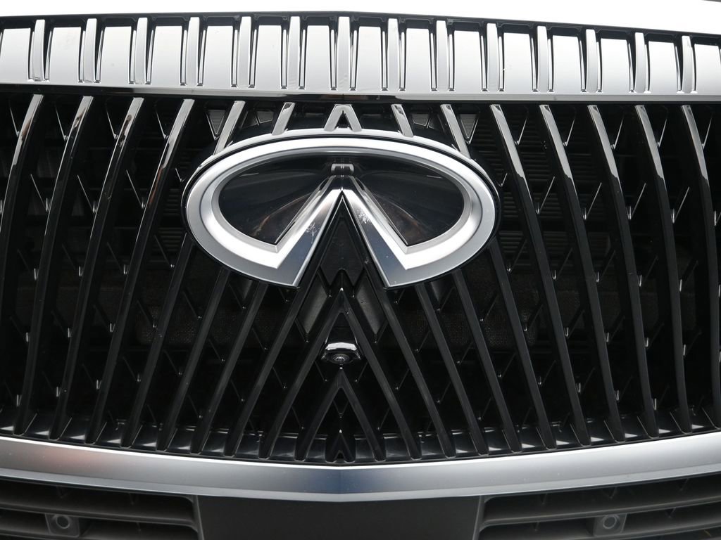 Certified 2025 INFINITI QX80 Pure image 17