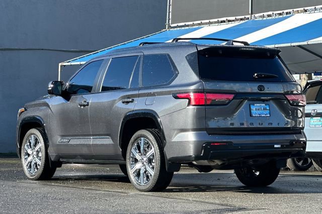 Used 2026 Toyota Sequoia Platinum image 6