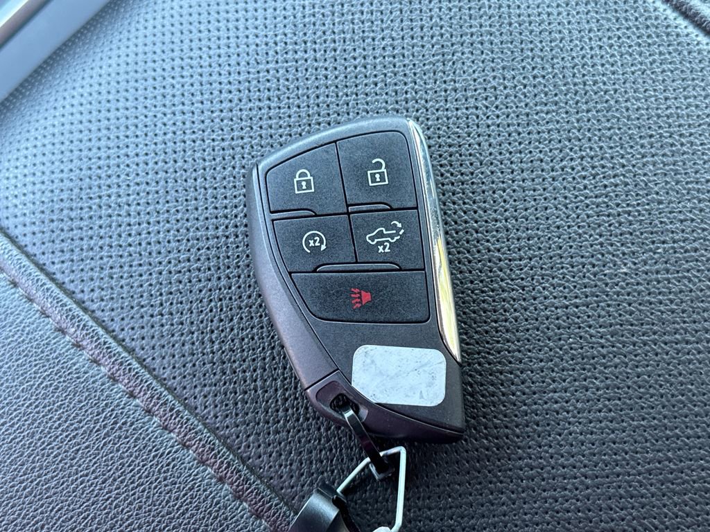 Used 2024 Chevrolet Silverado 2500 LTZ w/ LTZ Plus Package image 2