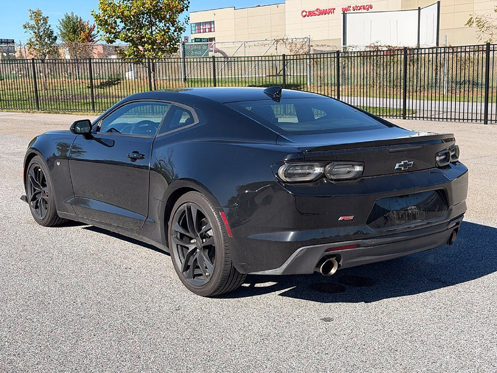 Used 2023 Chevrolet Camaro LT RWD image 5